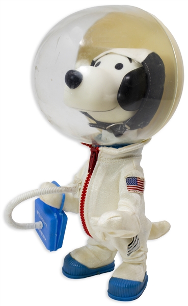 ''Snoopy Astronaut'' Classic Toy From 1969 to Commemorate the Apollo 10 Mission